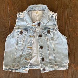 Tucker + Tate, Size 6 girls Denim vest, with white crochet detail. Like new!